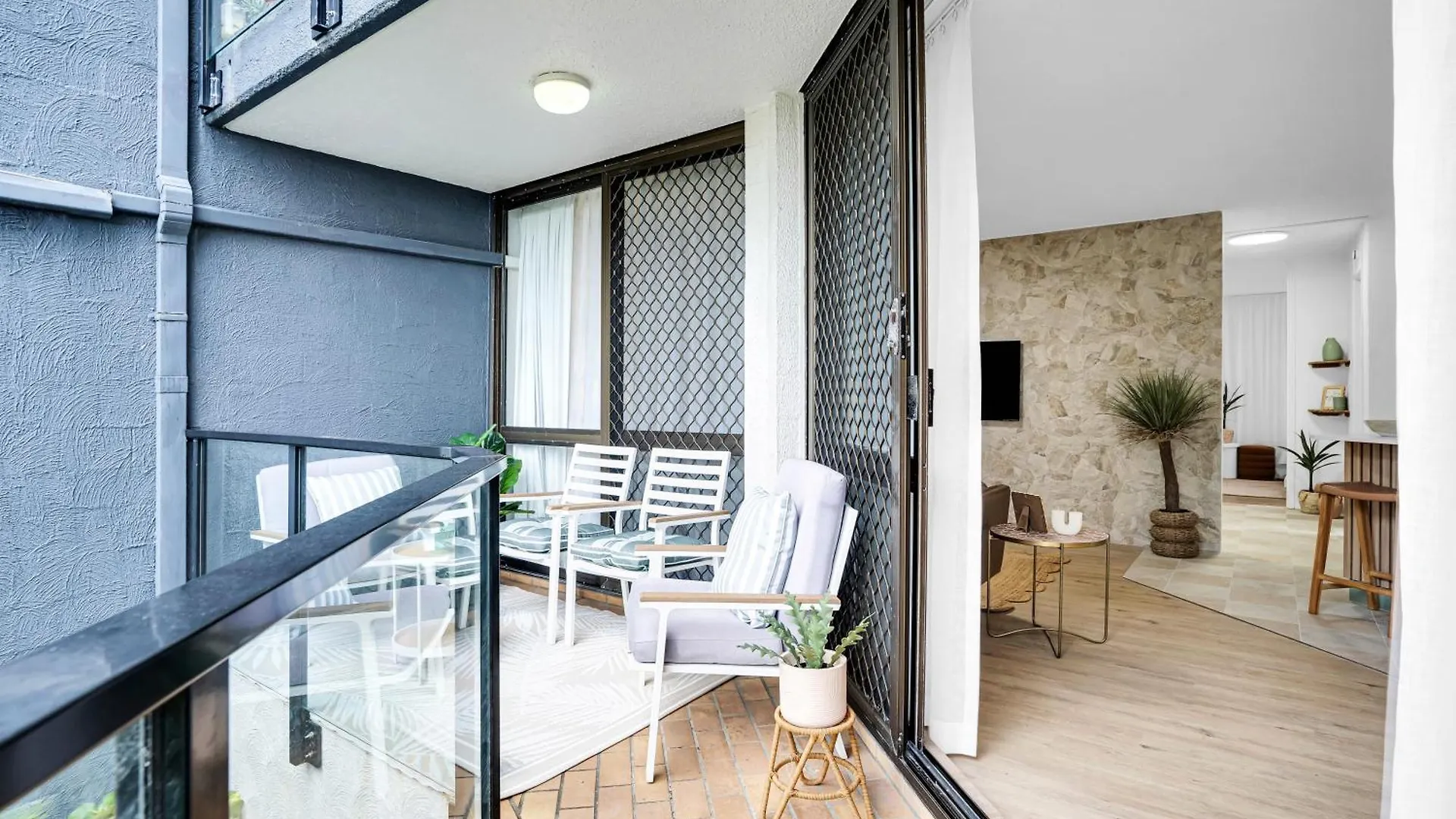 Beachfront Beauty Apartment Alexandra Headland